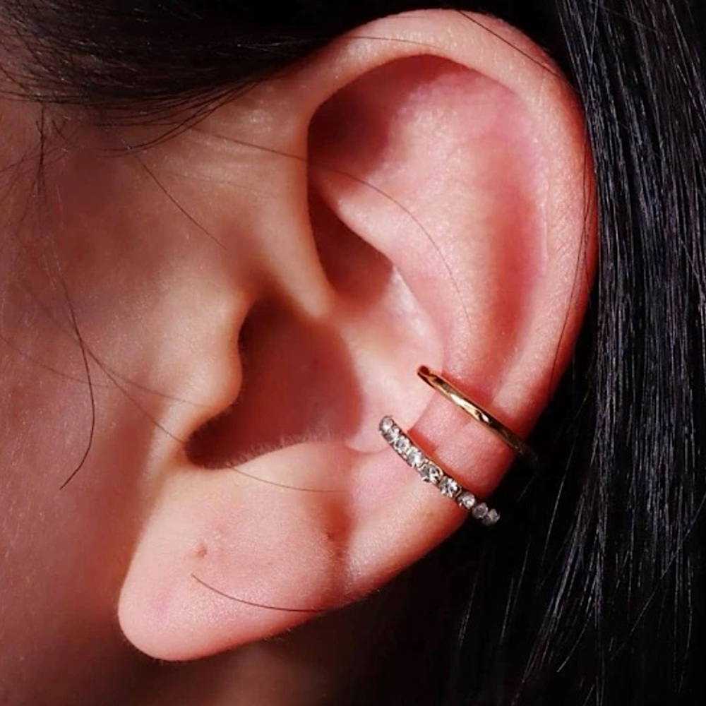⚜️𝟯𝟬%𝗢𝗙𝗙 𝗯𝘂𝗻𝗱𝗹𝗲𝘀 𝟯+⚜️ NEW Gold Rhinestone Wrap Earring - Picture 4 of 9